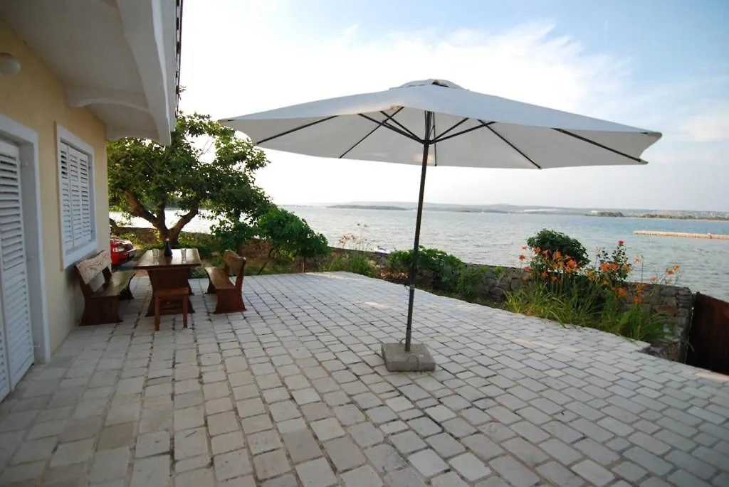 Apartments Kraj, Tratica Beach Kraj  Chorvatsko